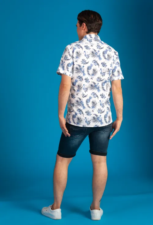 Swaye in our classic Short Sleeve Shirt 'Hawaiian Pineapple'